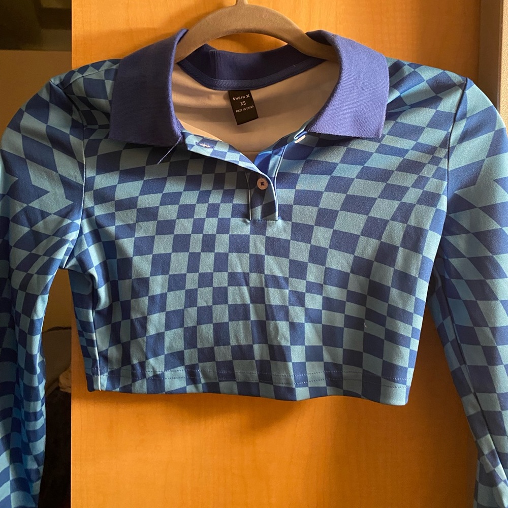trippy checkered crop long sleeve